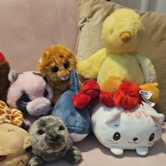 Plush Toy Collection - Picture 5 of 6